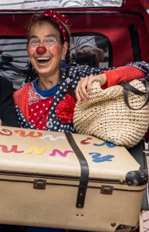 Clownin Funny für Altenheime   Weihnachtsbesuche, Sommerfeste & regelmäßige Besuche   