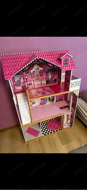 Monsterhigh Puppenhaus mit zubehör   Reserviert 