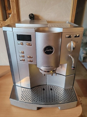 Kaffeevollautomat Jura Impressa S95- Klassiker mit Dampfdüse