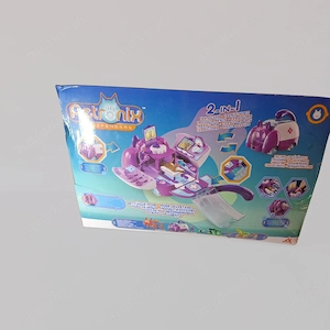 Petronix Defenders Deluxe Transforming Med Unit & Emma