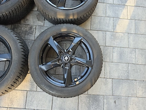 Winterreifen auf Alu für BMW Mini BJ 2021-24 R16 ET54 87H