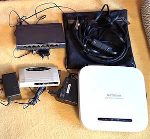 Netzwerk-Set:TP-Link Switch,Netgear AP,Logitech Headset-gebraucht