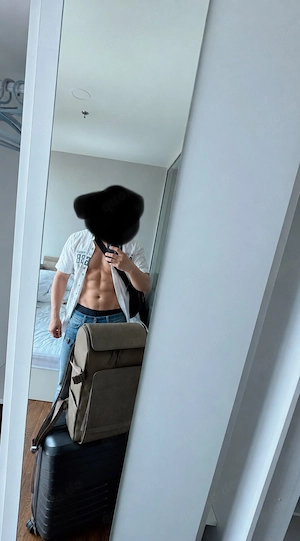 Mann mit riesigem 23cm XXL-Penis sucht Frauen für Spaß