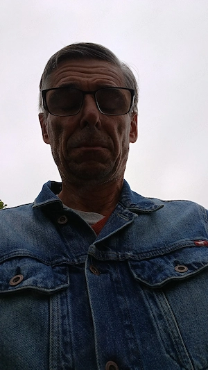 er sucht sie