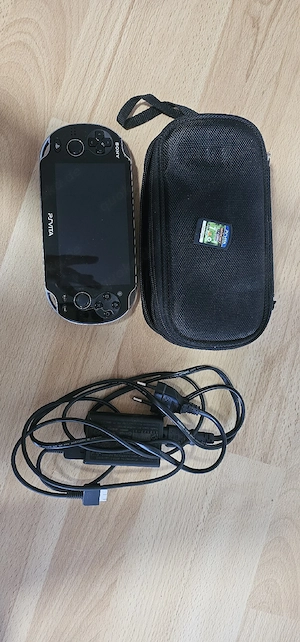 Sony PlayStation Vita Konsole mit Tasche und Zubehör