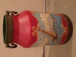 Alte Milchkanne, handbemalt