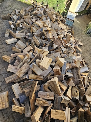 Brennholz ofenfertig zu verkaufen