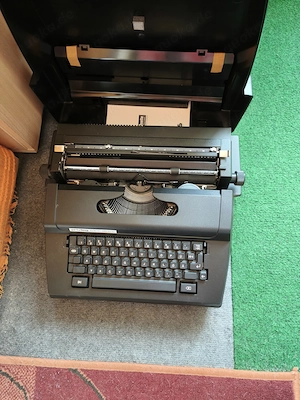 Elektronische Schreibmaschine