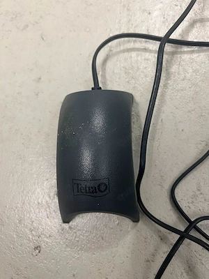 Tetra APS Aquarium-Luftpumpe   leise Membranpumpe in Schwarz