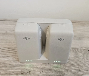 Dji Flip Parallel Charging Hub + 2x Akku (<5-Zyklen!!) - wie neu