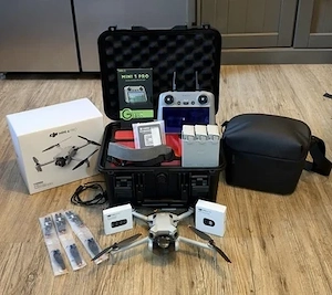 DJI Mini 4 Pro Fly More Combo + DJI RC 2 | 58 Min. Flugzeit | viel Zubehör