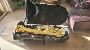 B Tuba Cerveny CVBB 696-4