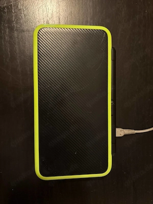 New Nintendo 2DS XL Handheld Konsole mit Stylus und SD-Karte grün schwarz