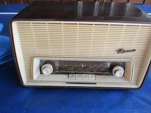 Antiquitäten Radio