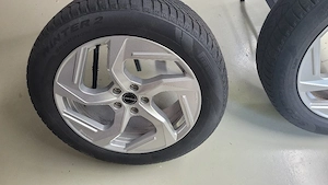 Verk.Borbet Alufelgen 8Jx19H2 mit Winterreifen 235 55R19