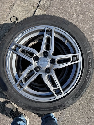 4 Winterkompletträder 215 50 R17 Nexen mit DBV Alufelgen nur Abholung