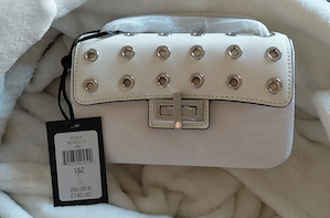 Neue DKNY Handtasche mit Ösen-Detail weiß