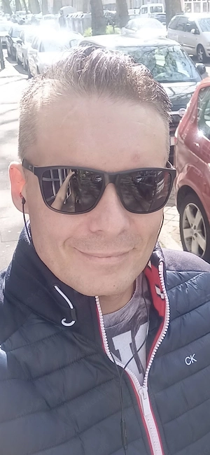 Ich will etwas dazu verdienen. Mann, 39, trage gerne zu Hause die DWT und biete mich gerne Männern