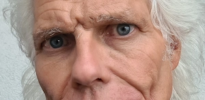 Einsamer aber Netter und Hilfreicher Herr Sucht Nette und Aufgeschlossene Frau für eine Beziehung.