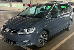 Volkswagen Sharan 1.4TSI mit 150 PS Automatik aus dem Baujahr 2017. Das Fahrzeug ist ein praktischer