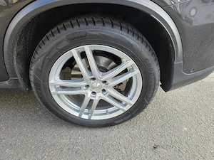4x Mercedes Winterkompletträder auf Goodyear 235 55 R19