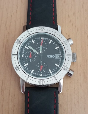 Akteo "Date   Quartz" Chronograph (( Neu   Ungetragen ))