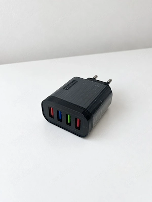 USB Ladegerät 4-fach Netzteil 3,1A Schwarz   NEU