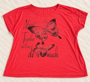 t-shirt pink