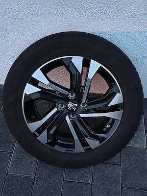 Satz Winterräder Peugeot e-2008