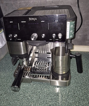 kaffeevollautomat Ninja Luxe Café Essential Kaffeemaschine