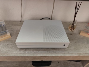 Xbox one s mit Controller 