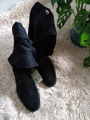Zara overknees velvet boots