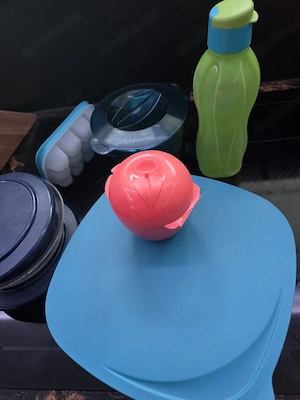 Tupperware 