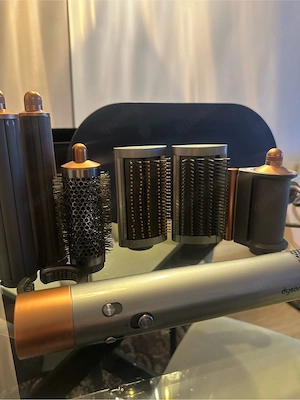 Dyson airwrap Multi Styler