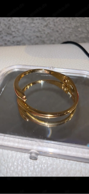 gold armband