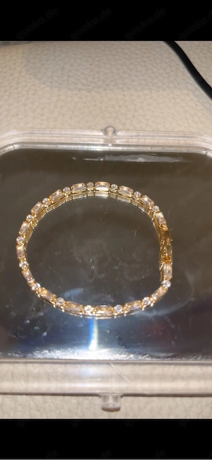 gold armband