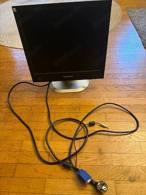 Packard Bell 17 Zoll Monitor mit Lautsprechern zu verschenken