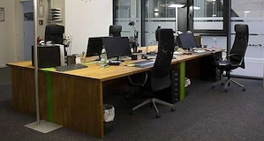 4 Schreibtische Eiche massiv   Büroinsel   einzeln   38 mm