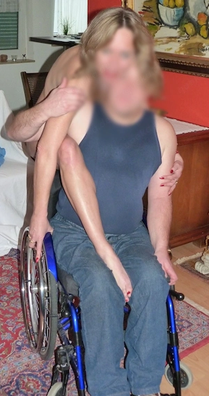 netter älterer Mann mit Handicap sucht zärtliche Freundin