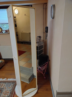 Drehbare Spiegelschrank zu verschenken