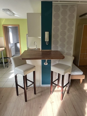 Schöne und helle 1-Zimmer Souterrainwohnung voll möbliert!