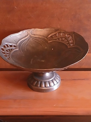 Verkaufe eine antike Jugendstil Fußschale versilbert