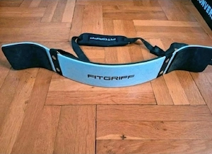 Bizeps Isolator Arm Blaster Fitness