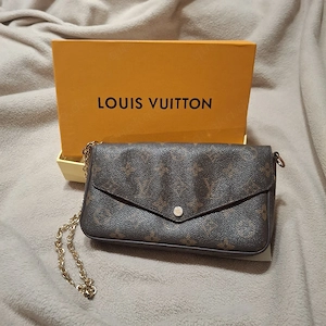 LOUIS VUITTON Félicie pochette monogram canvas mit Kette 