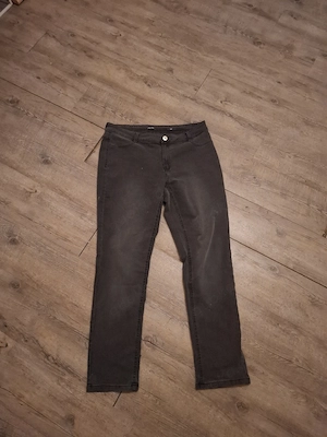 Neue Jeanshose von Laura Torelli