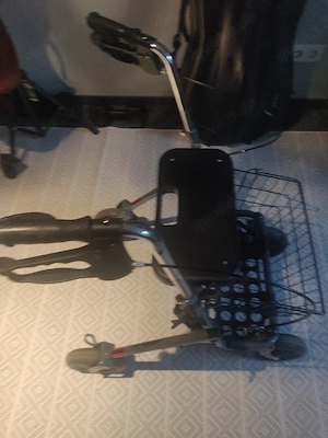 Neuwertiger Rollator 