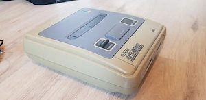 Super Nintendo mit 6 Spielen.