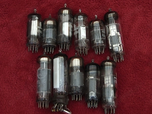 Diverse Röhren, 11 Stück. EL 84 JKKC 2 Stück EF 85 ECC 85 2 Stück ECH 81 EABC 80 2 Stück EF 89 EABC 
