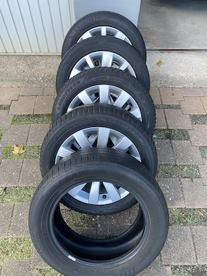 4 Alufelgen mit Reifen 205 55 R16 + 1 Zusatzreifen