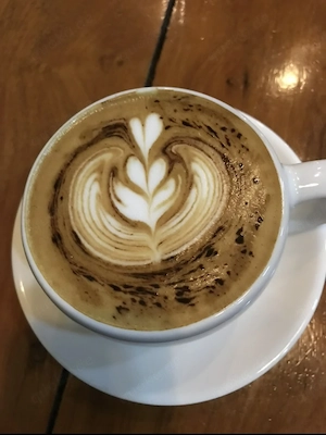 Suche Frau für nacktes Kaffeetrinken:-)